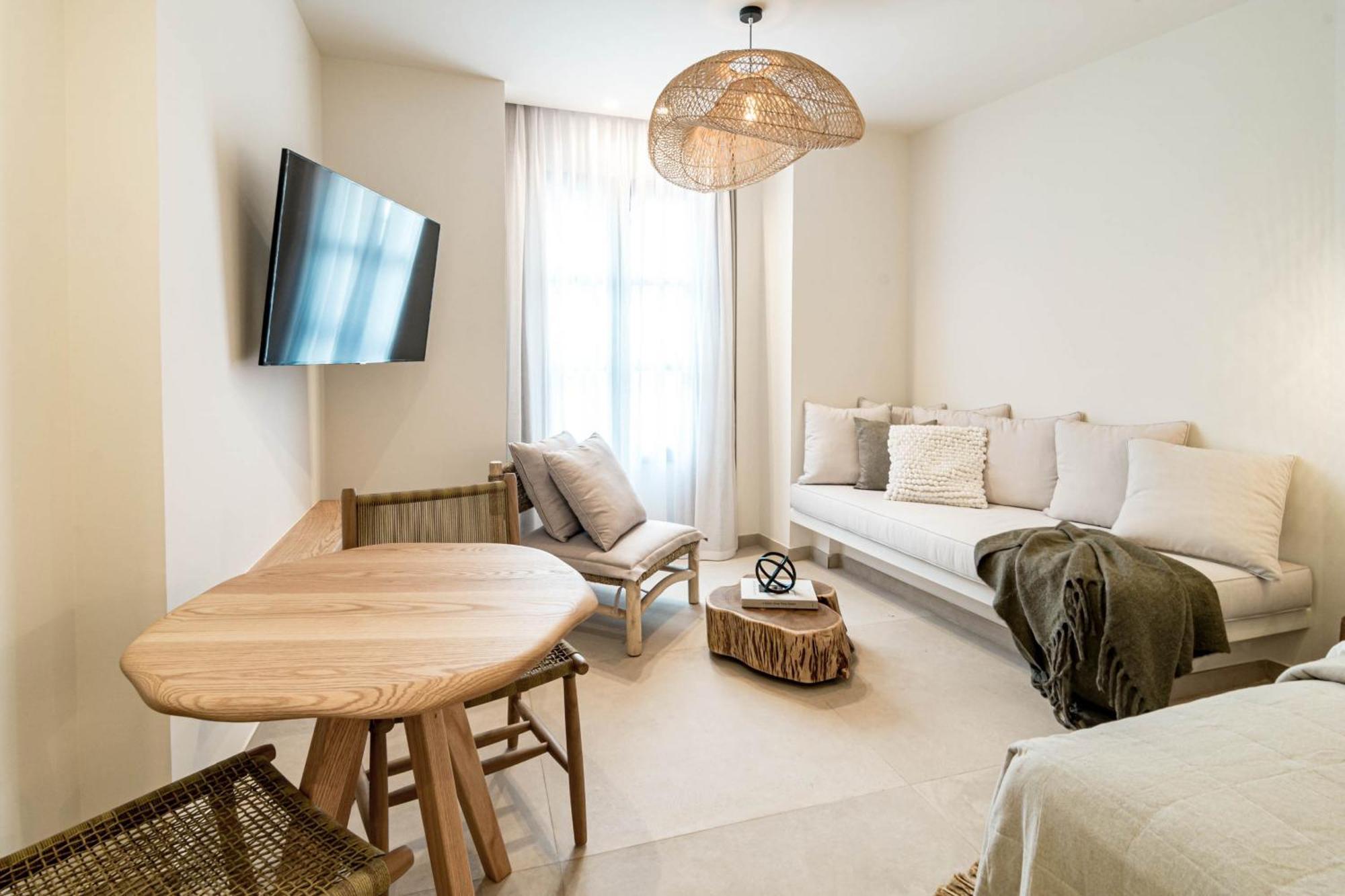 Seaclub Suites エステポナ エクステリア 写真