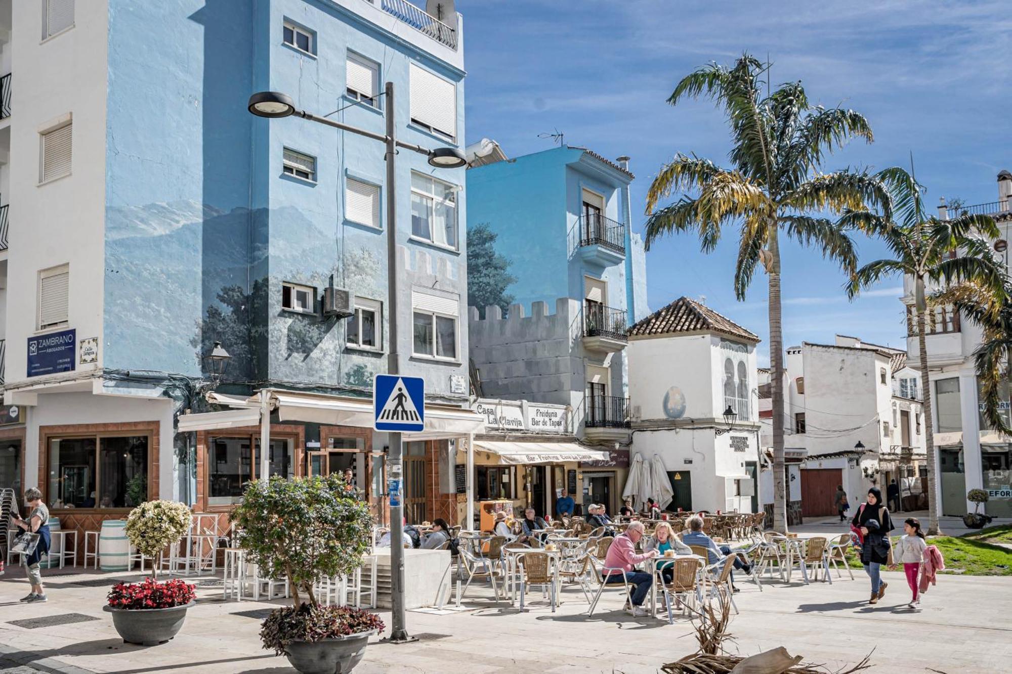 Seaclub Suites エステポナ エクステリア 写真