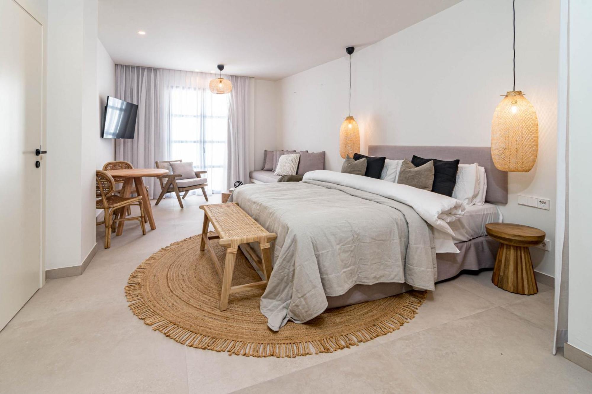 Seaclub Suites エステポナ エクステリア 写真
